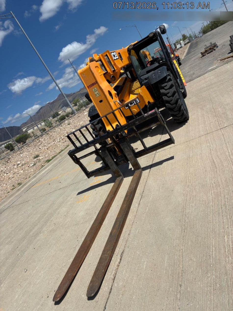2020 JCB 509-42 Canopy, Solid Tires, Work Lights, Beacon, Aux Hydraulics, Back up Alarm, Lifting Eye, ES Decals