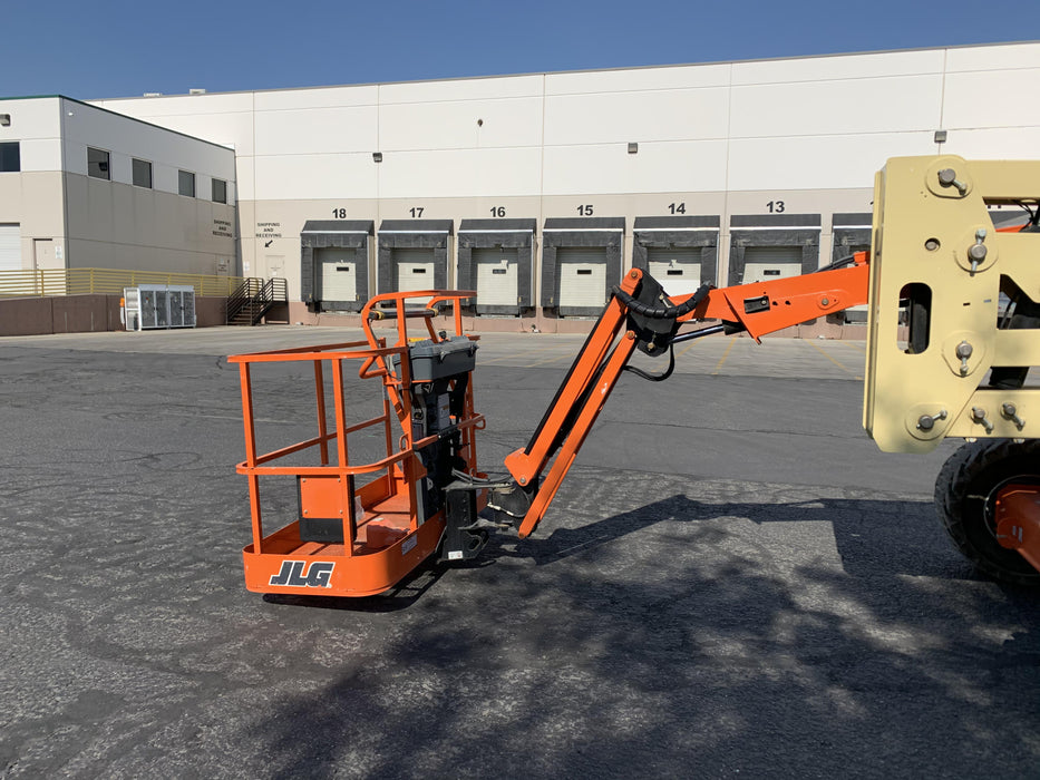 2019 JLG 450AJ