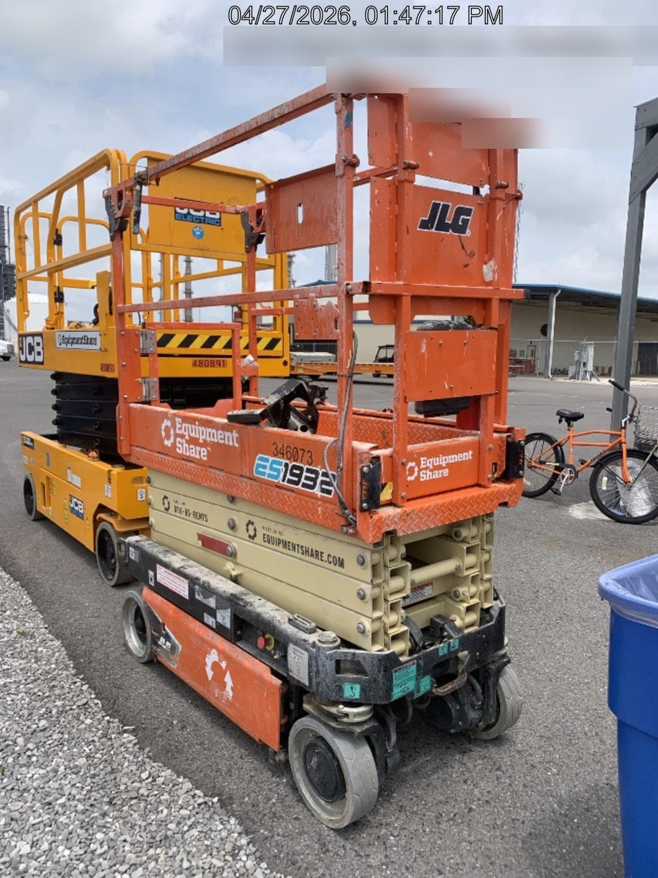 2023 JLG ES1932