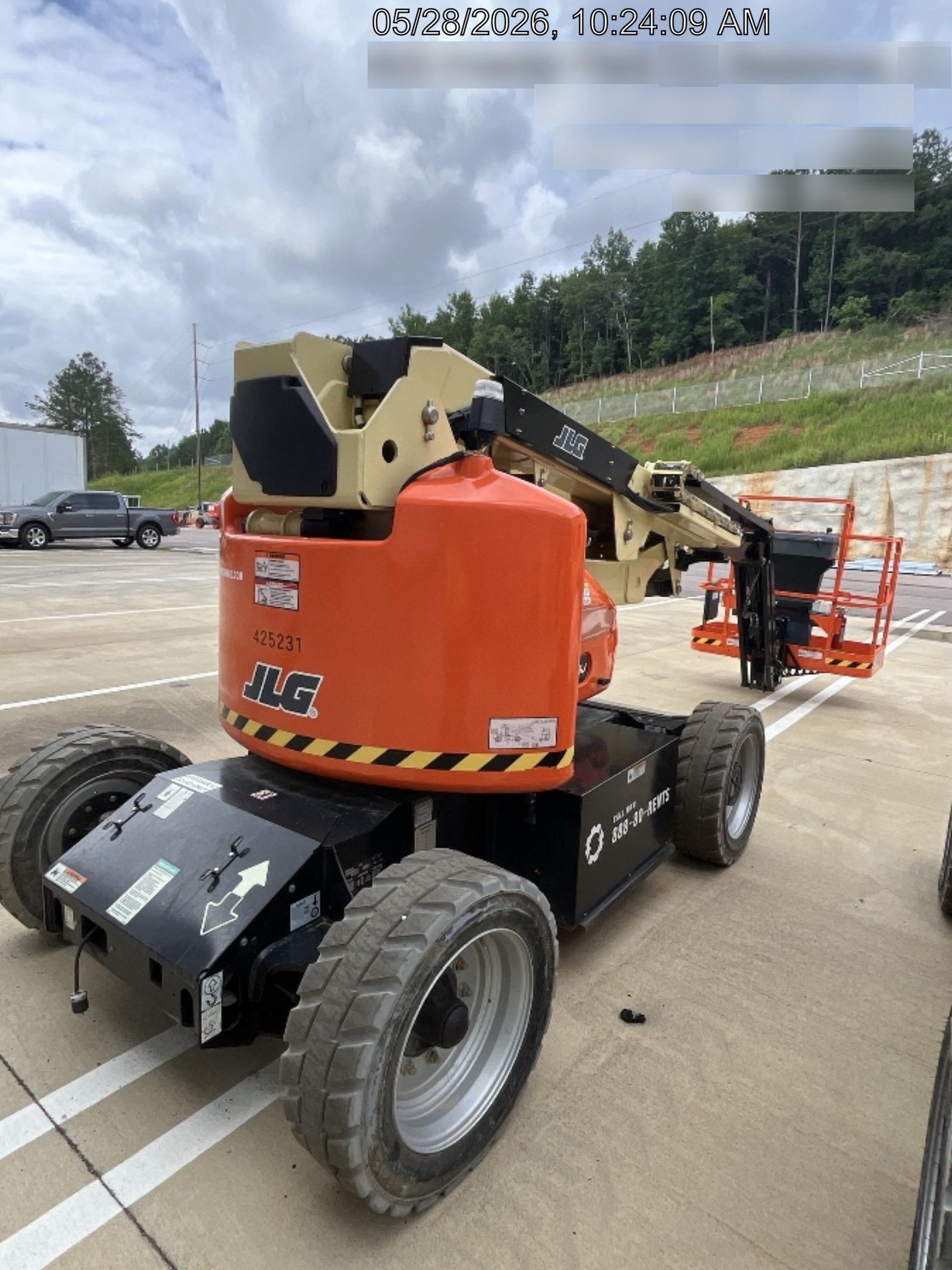 2024 JLG E450AJ