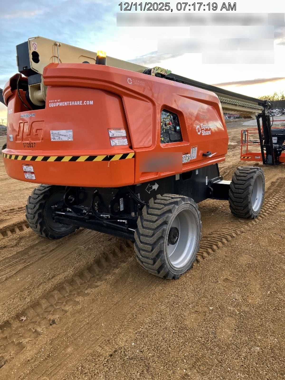 2025 JLG 660SJ
