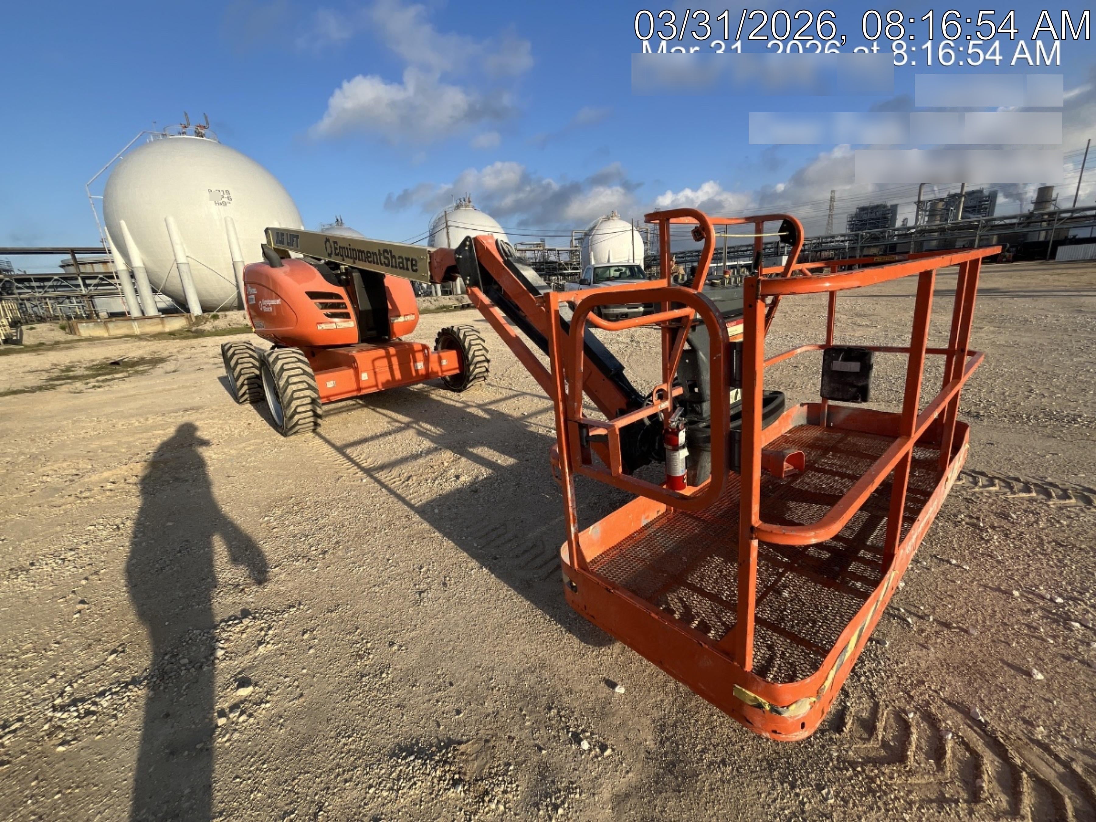 2023 JLG 600AJ
