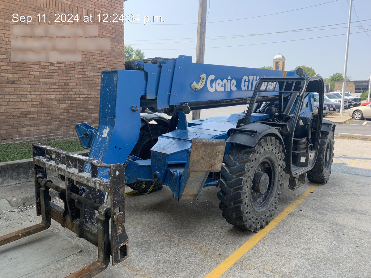 2017 GENIE GTH-1056