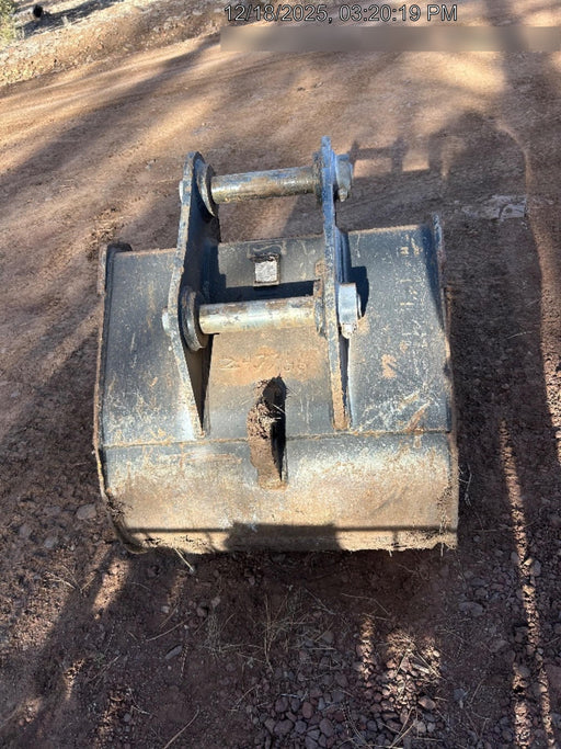 2022 GEITH 36" Bucket 25k-35k - Geith