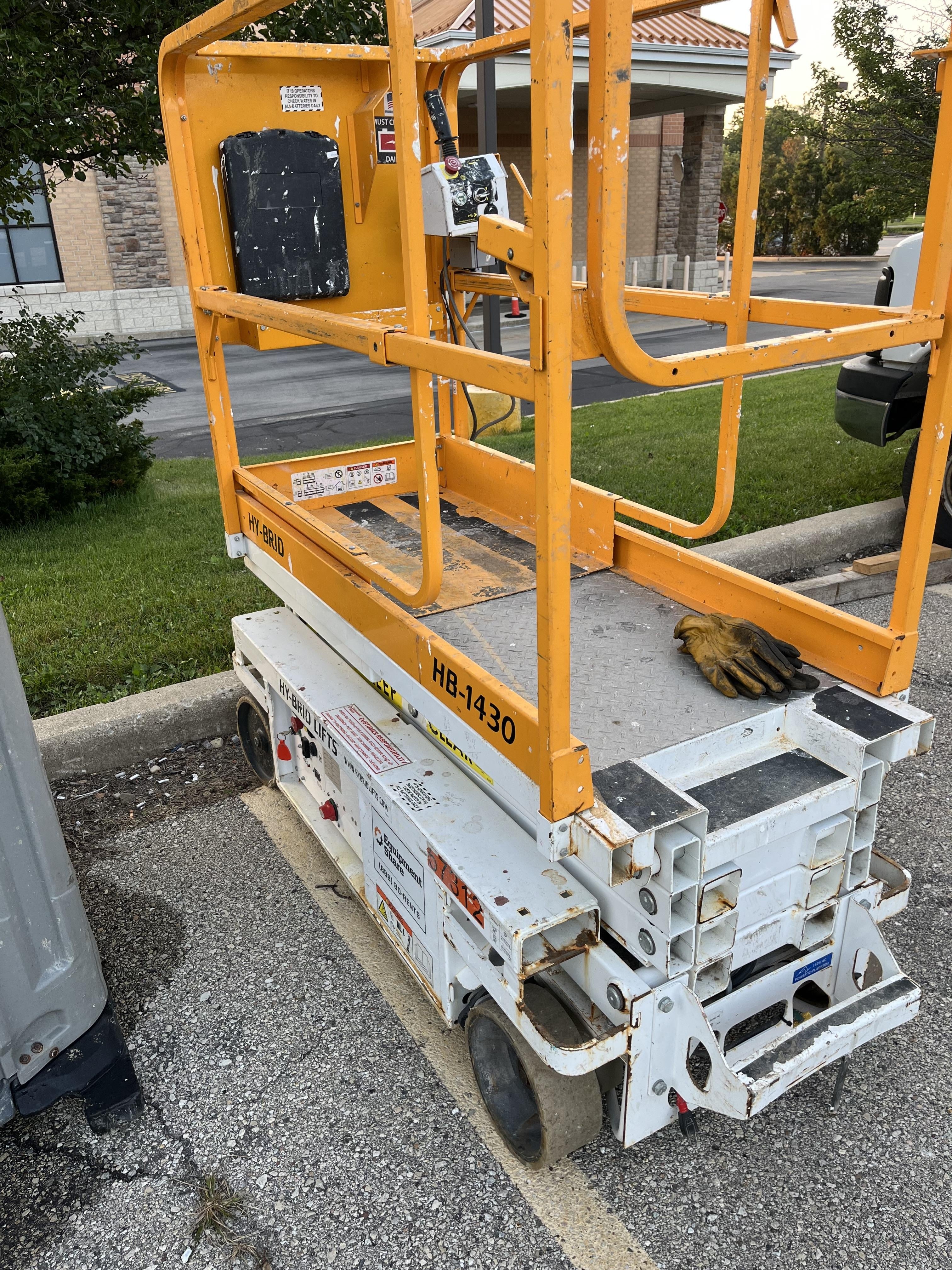 Custom Equipment HB-1430 Hy-Brid Scissor Lift
Platform capacity up to 670 lbs
Working height up to 20 ft
Weighs under 1,700 lbs
Non-marking wheels
