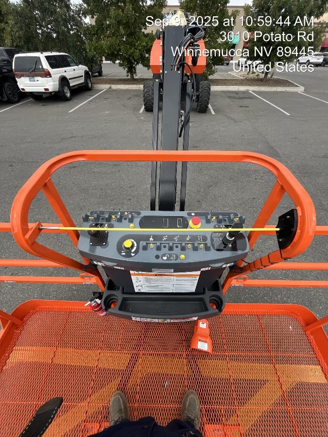 2025 JLG 860SJ