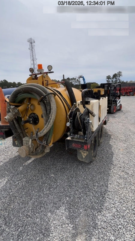 2022 VAC-TRON LP573XDT