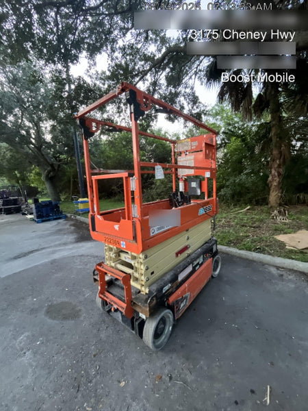 2022 JLG ES1932