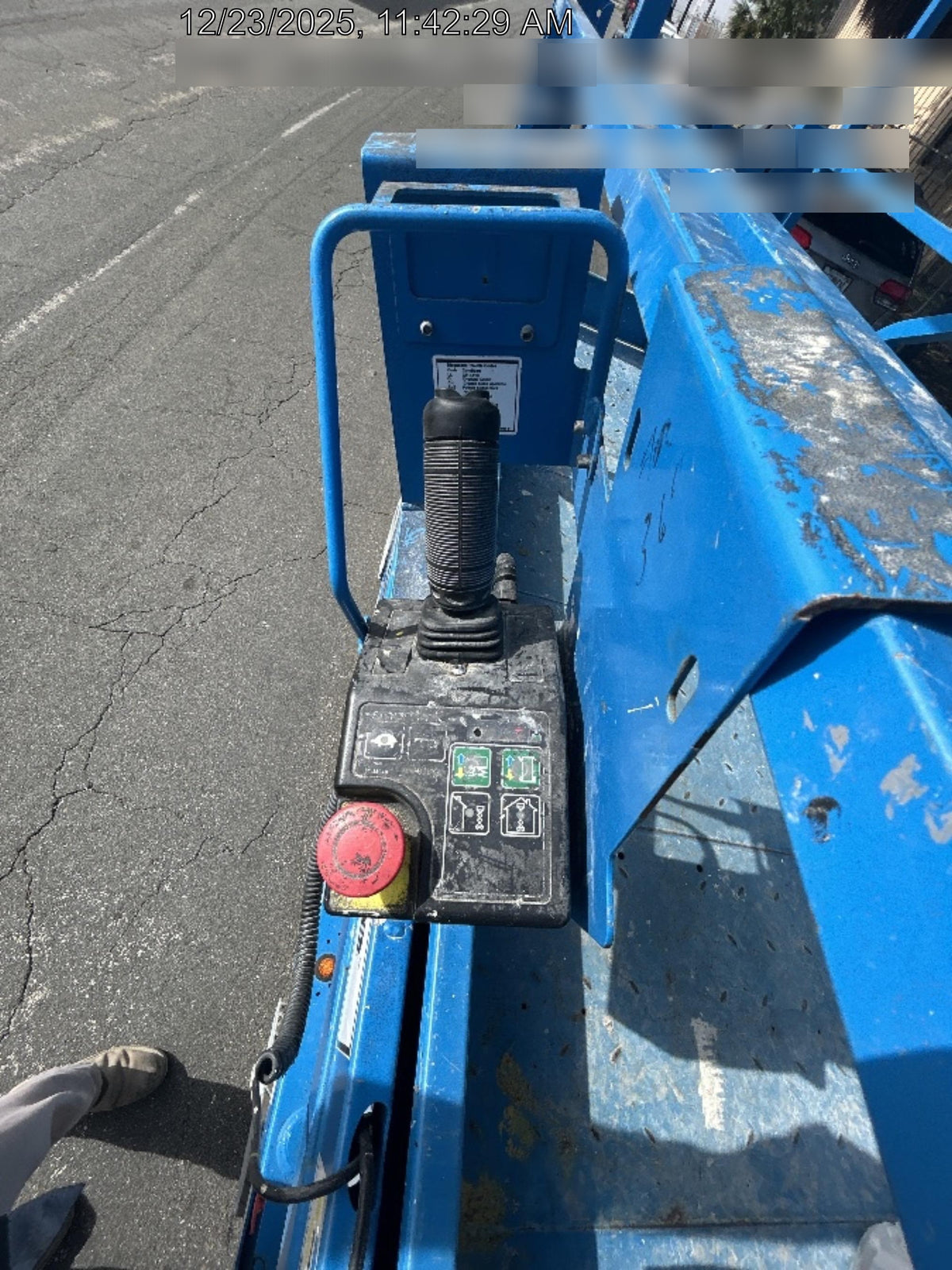 2023 GENIE GS-2632
