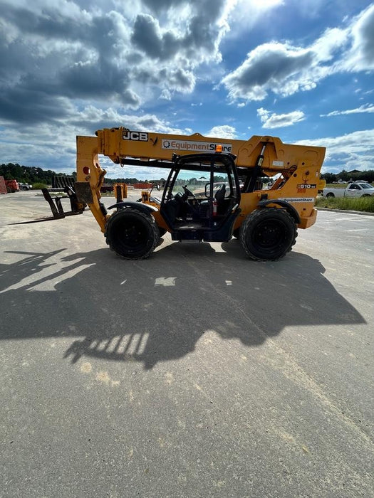 2019 JCB 510-56 Open ROPS, 74 HP, Solid Tires, Worklights, Beacon, Aux Hydraulics, Lifting Eye w/72" Carriage/60" Forks