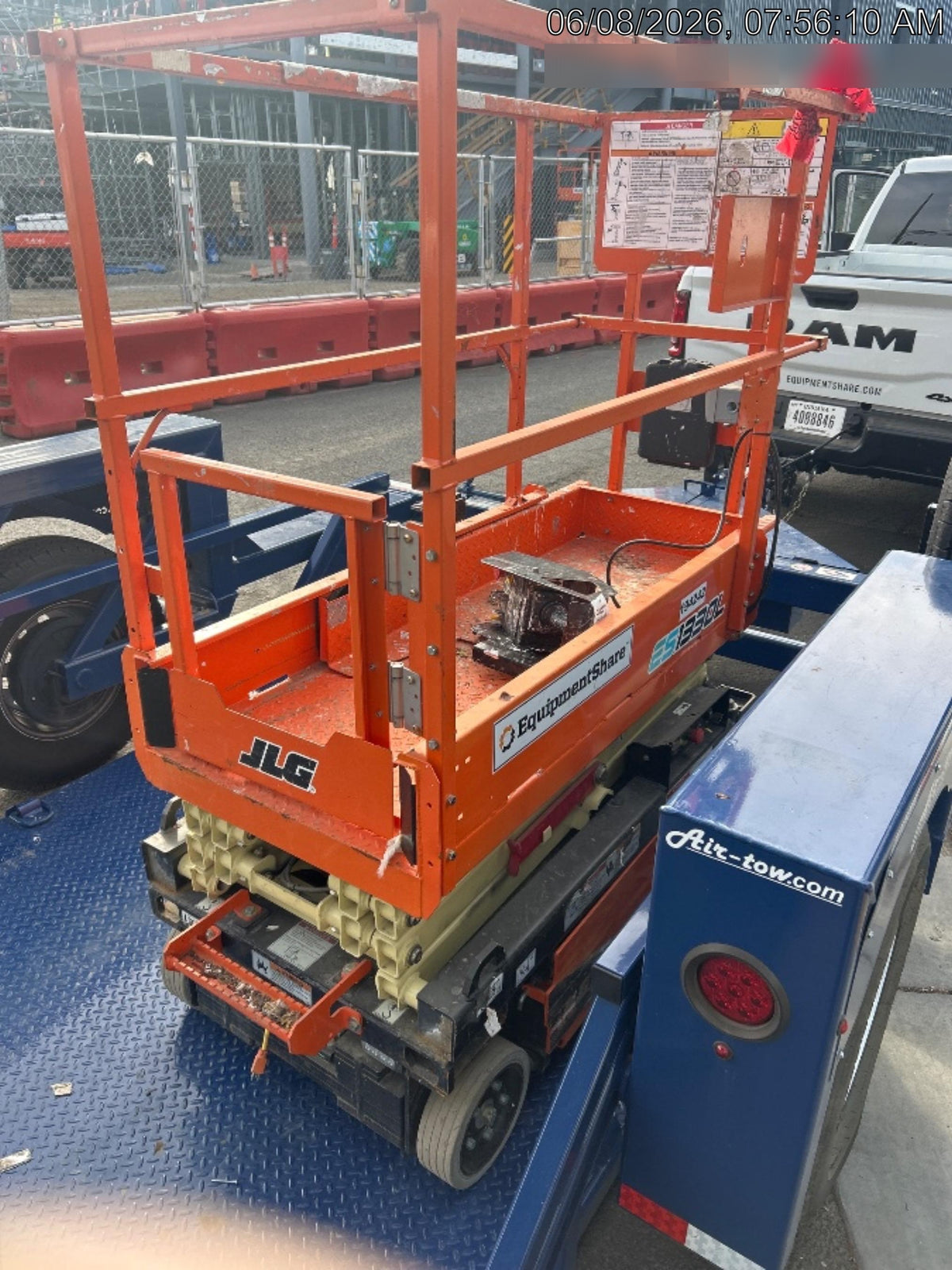 2021 JLG ES1330L