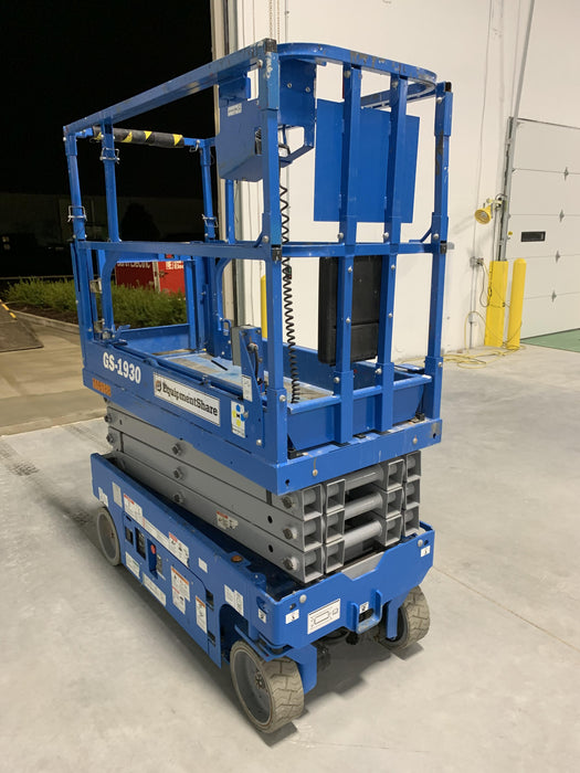 2020 Genie GS-1930 Solid Non Marking Tires, Beacon, Folding rails with half height swing gate