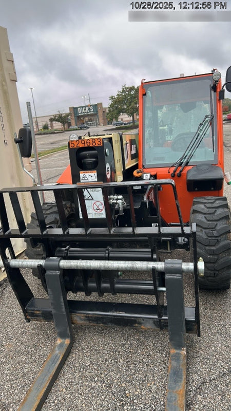 2025 JLG 519