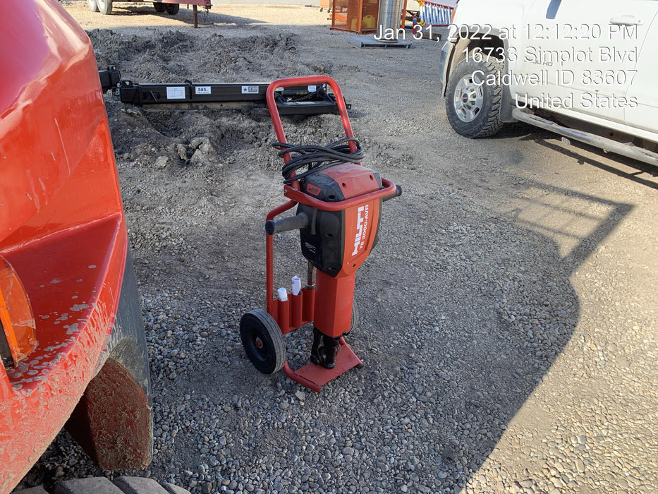 2021 HILTI TE 3000-AVR