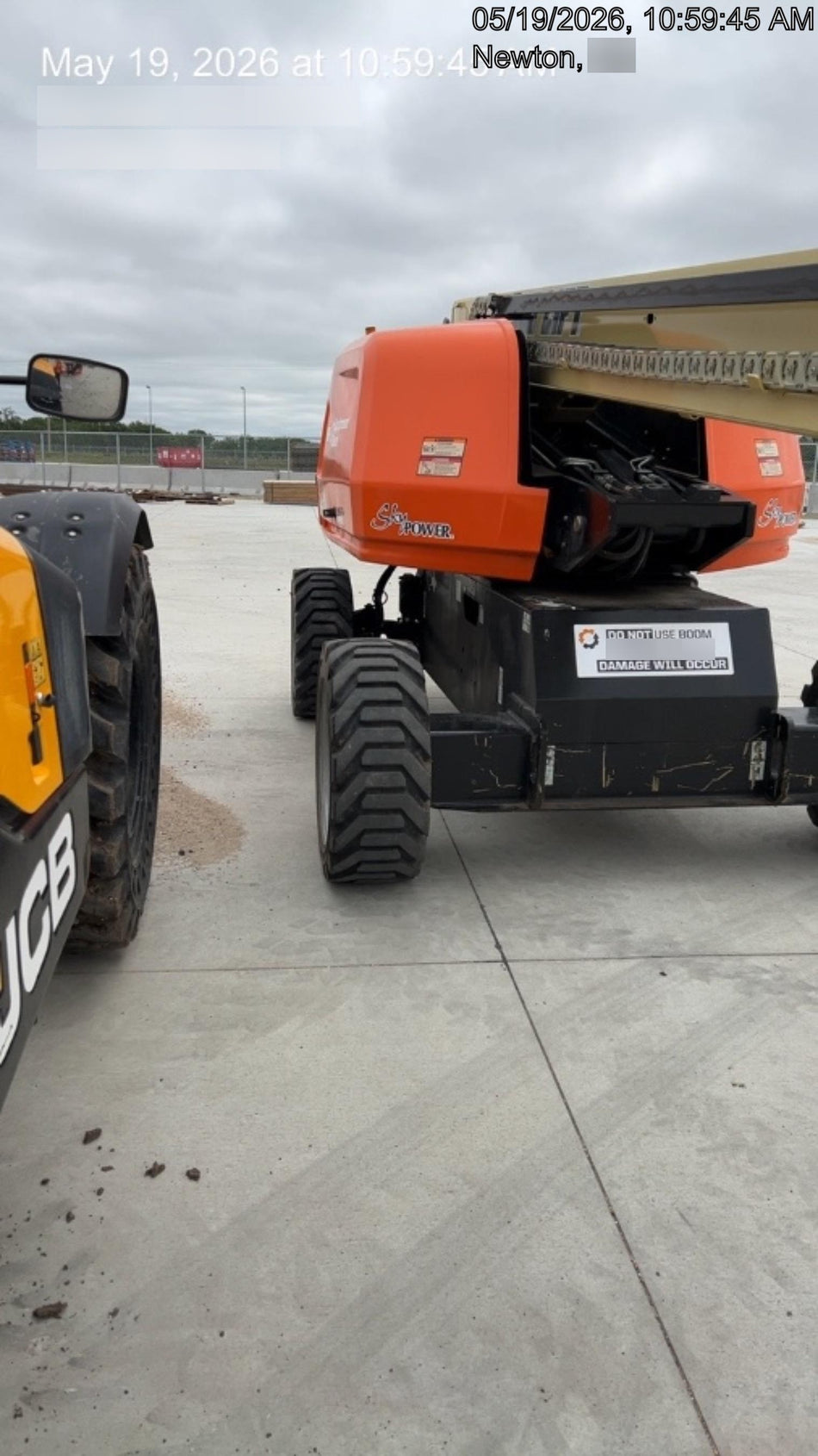2023 JLG 660SJ