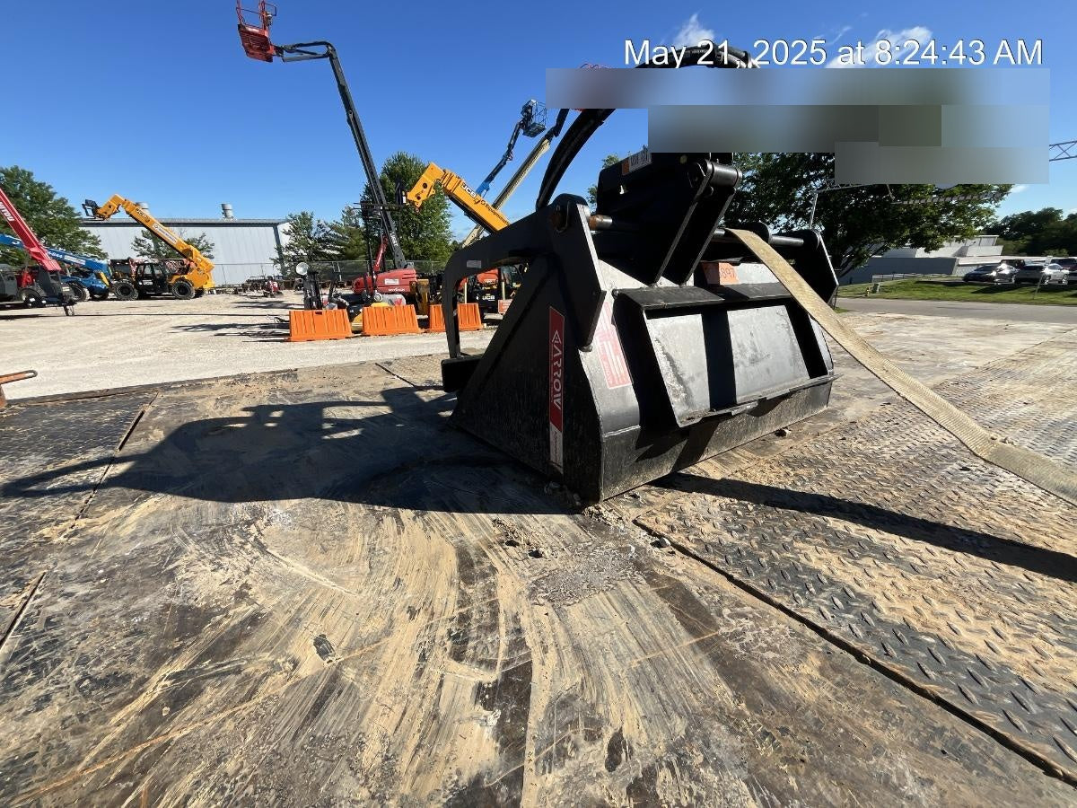 2023 ARROW MATERIAL HANDLING Grapple Bucket - Arrow