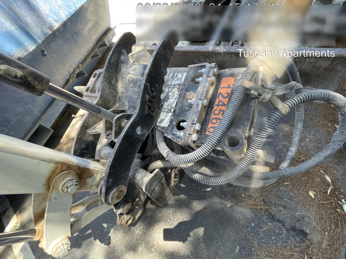 2023 TAKEUCHI TB235-2CR