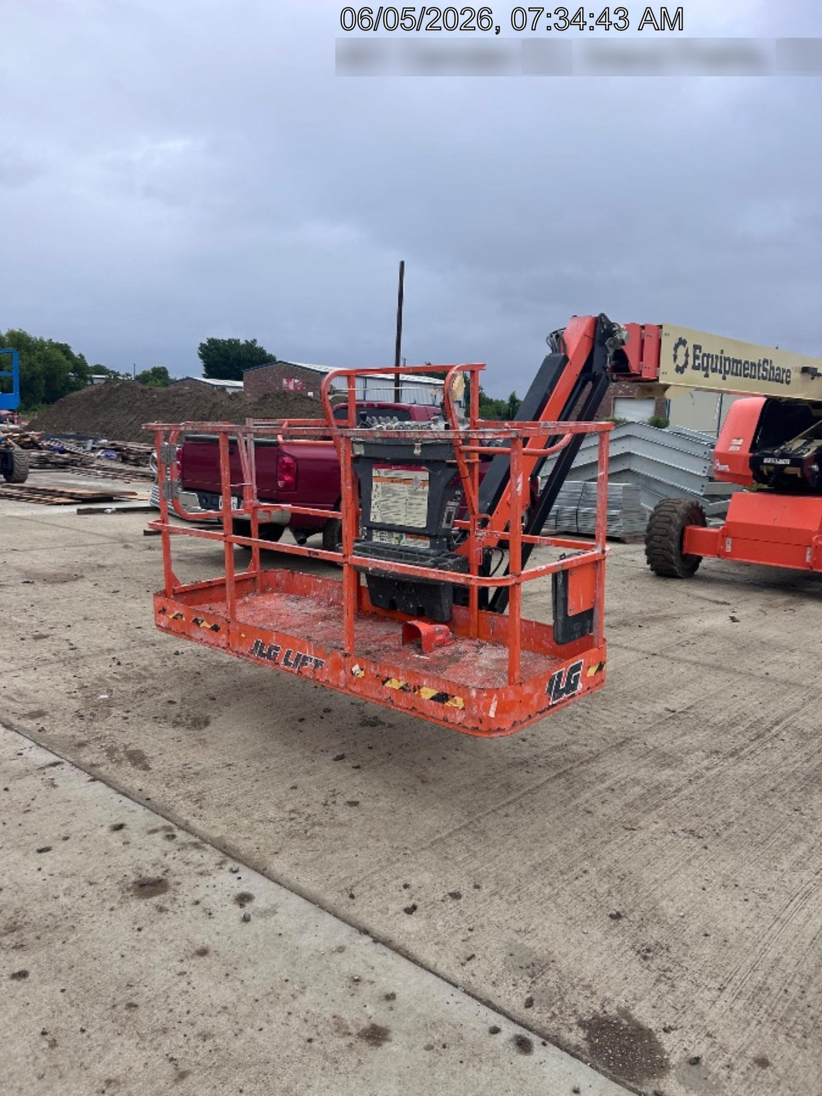 2022 JLG 660SJ