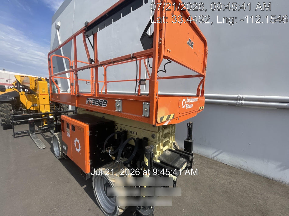 2022 JLG RT3369