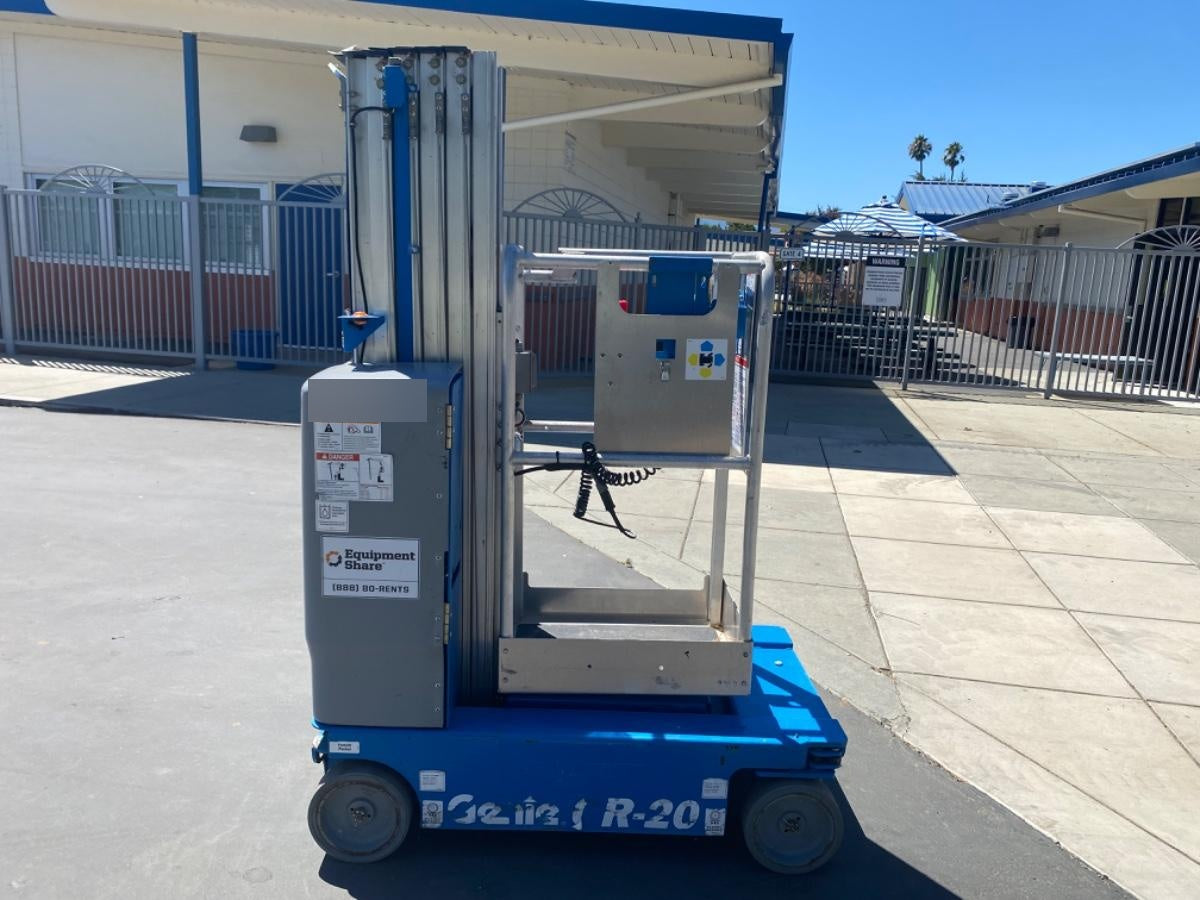 2019 GENIE GR-20