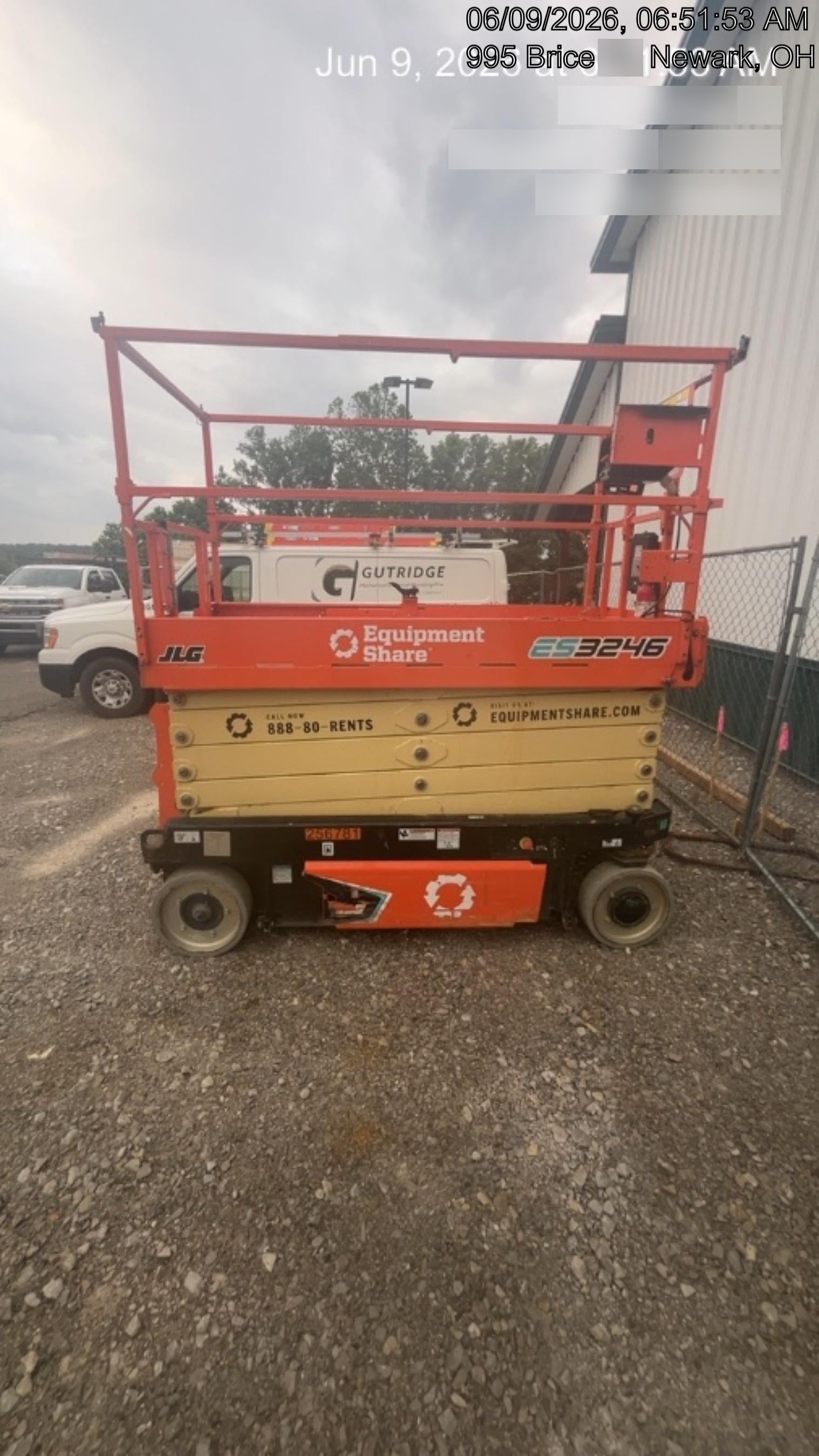 2022 JLG ES3246