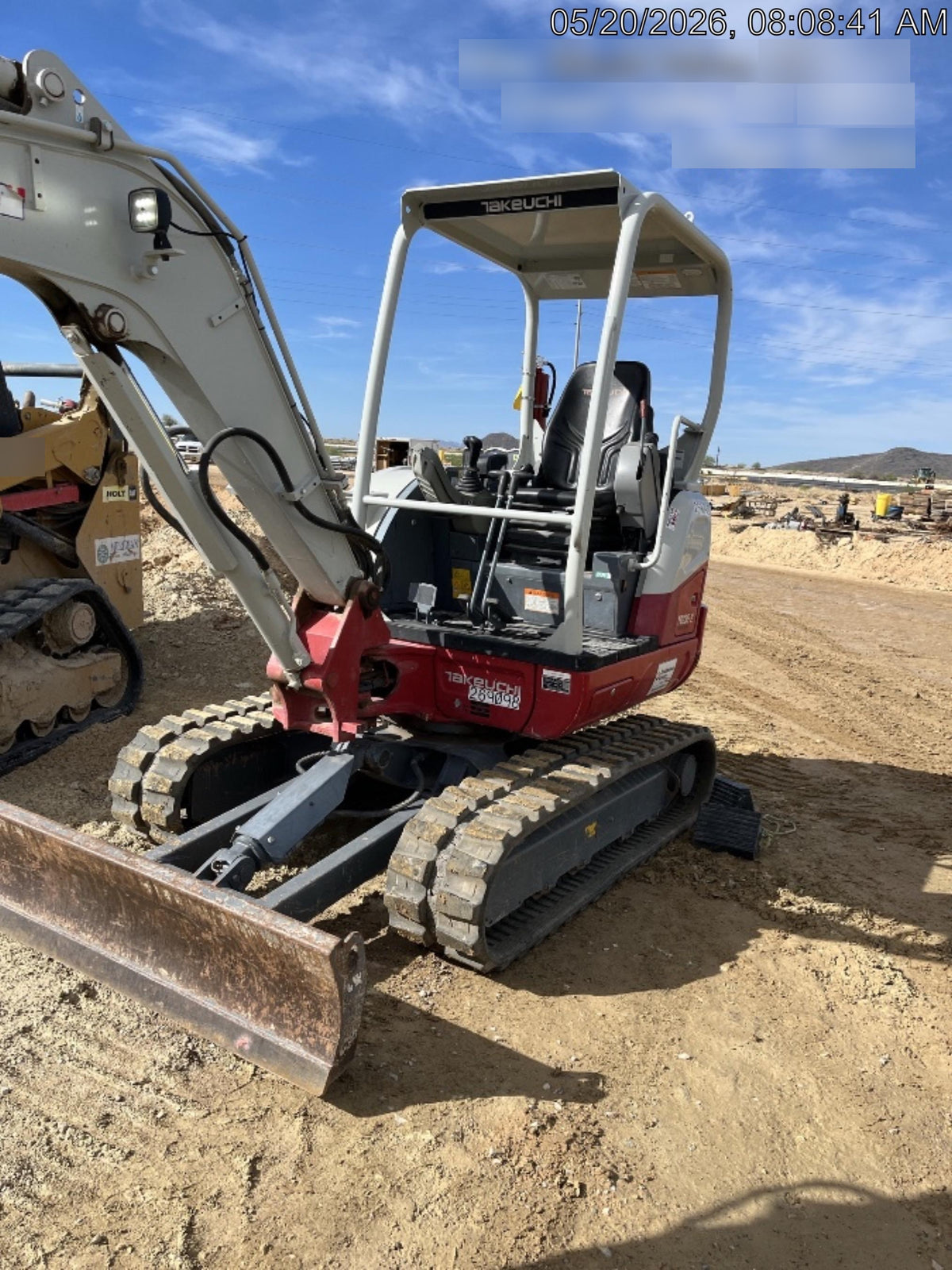 2022 TAKEUCHI TB235-2R