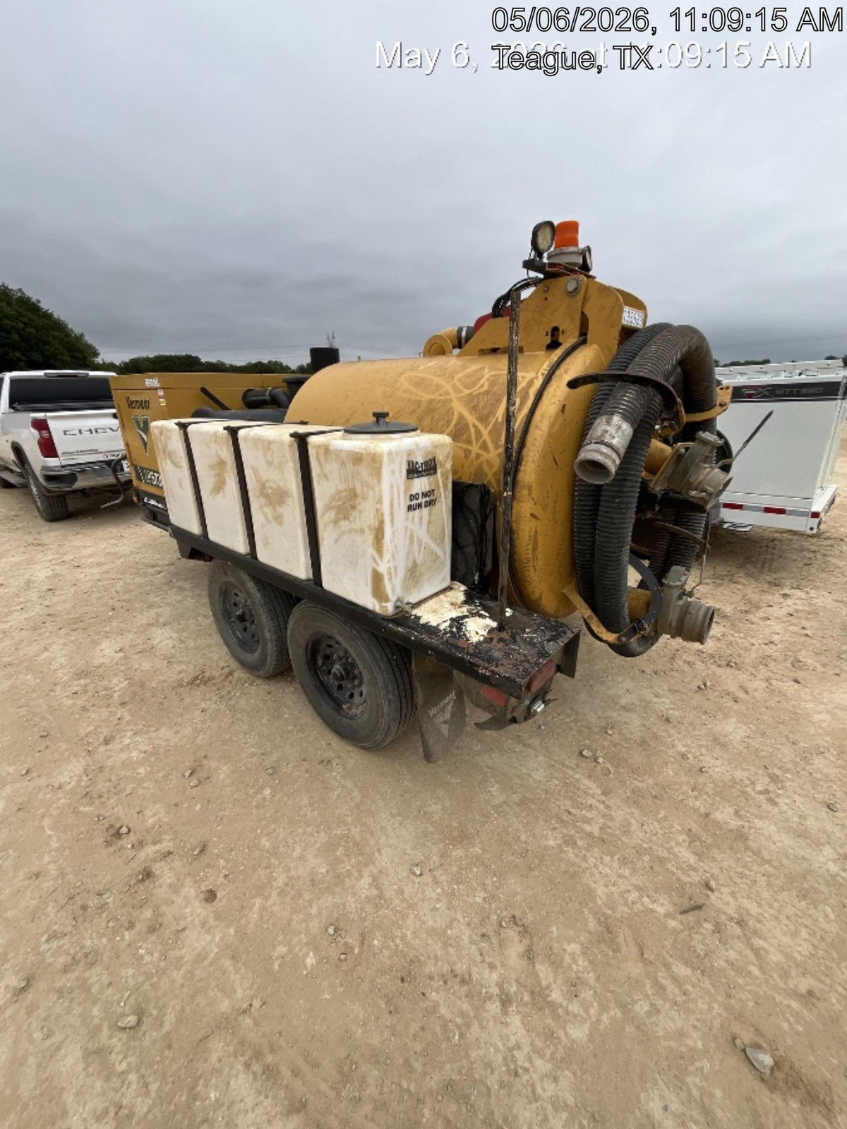 2021 VAC-TRON LP573XDT