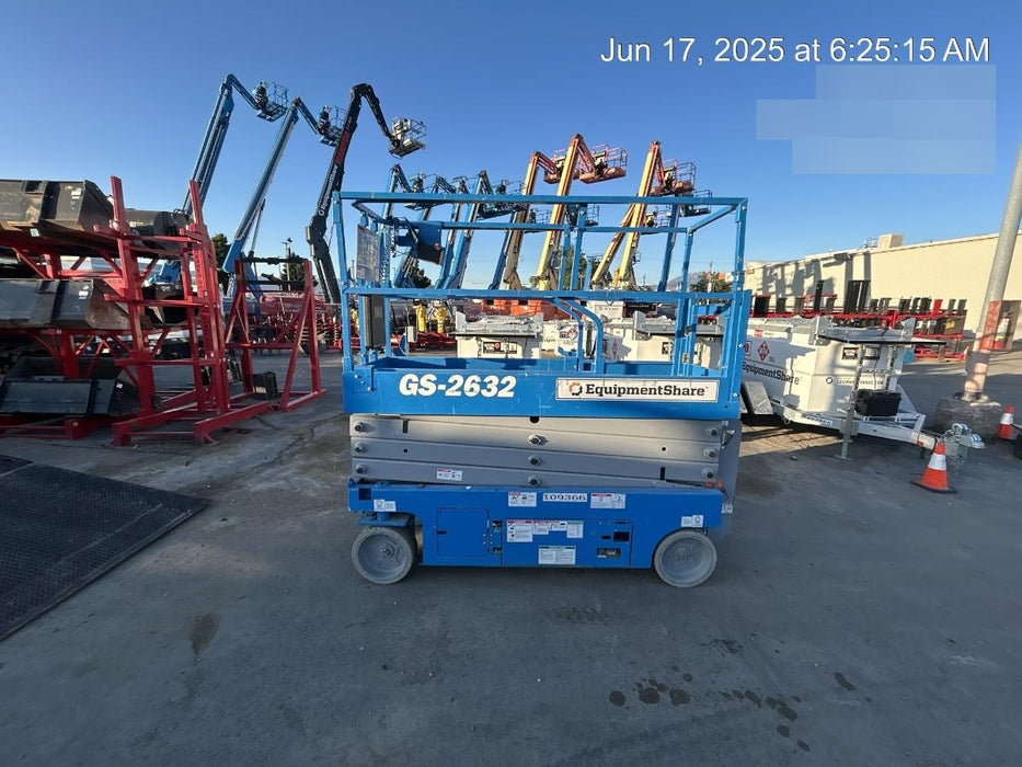 2020 Genie GS-2632 Solid NM Tires, Folding Rails with Half-Height Swing Gate, Beacon, 800W Invertor