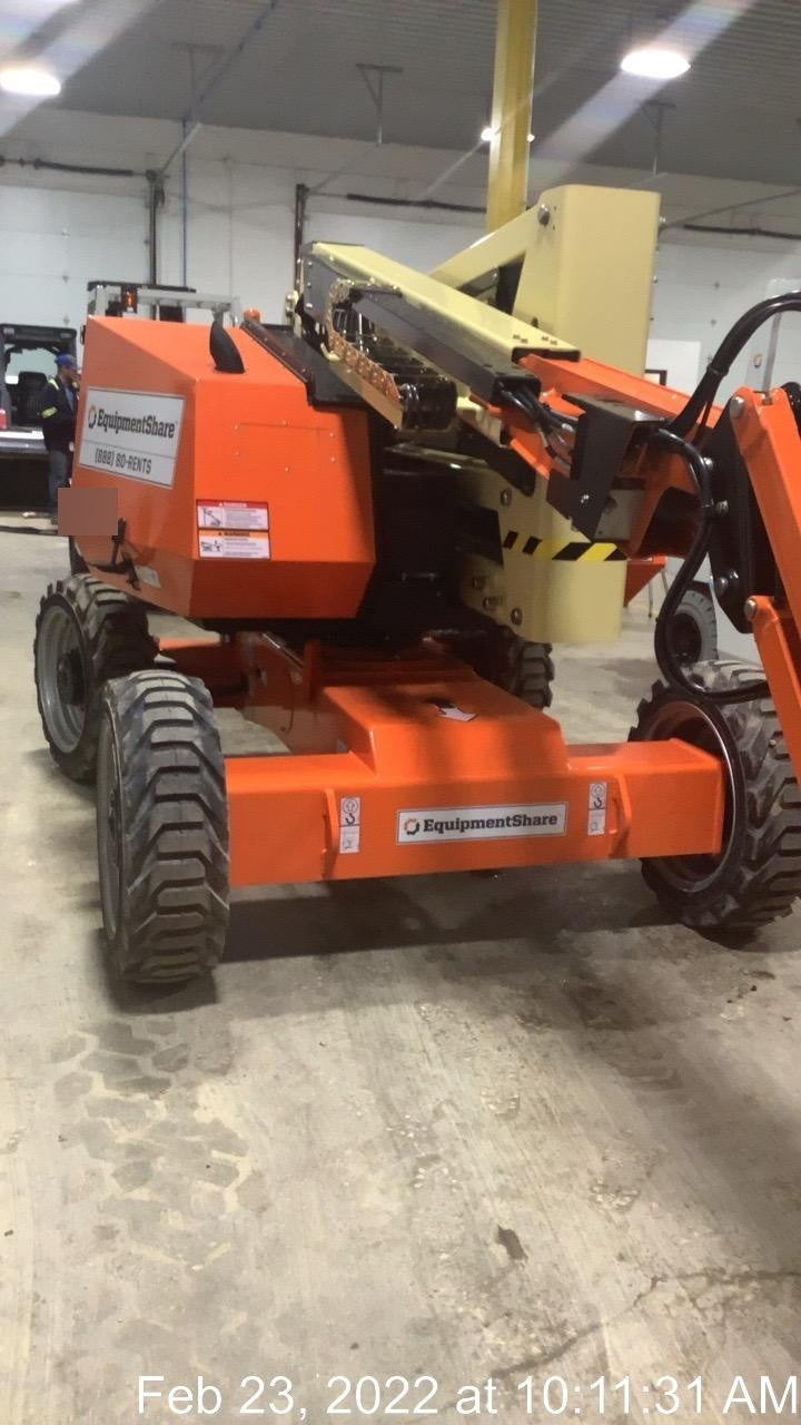 2022 JLG 340AJ