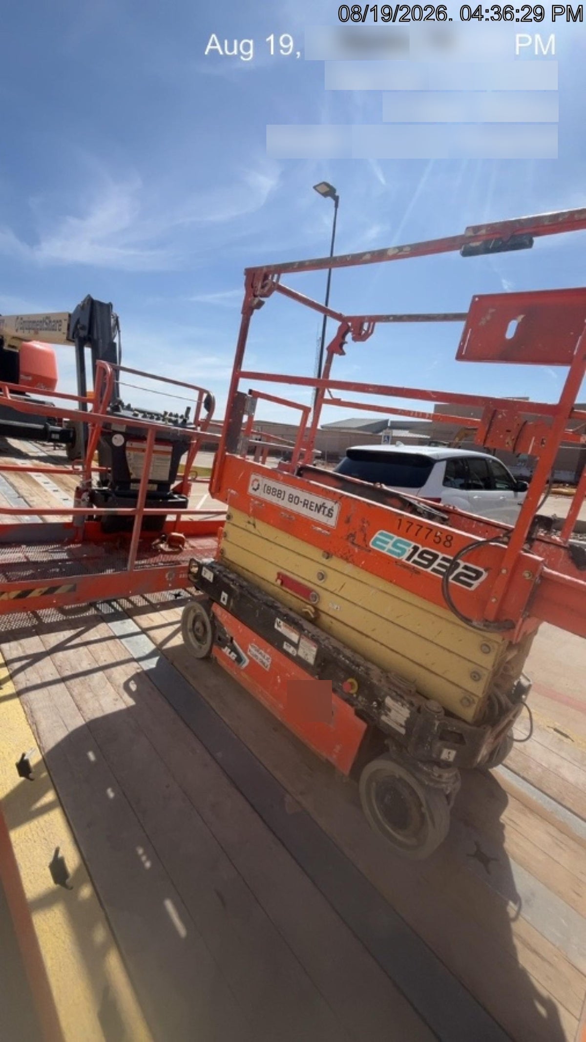 2021 JLG ES1932