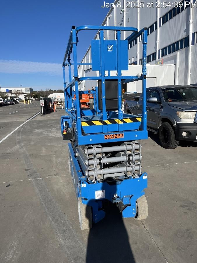 2023 GENIE GS-2632