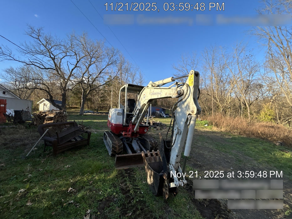 2021 TAKEUCHI TB235-2R