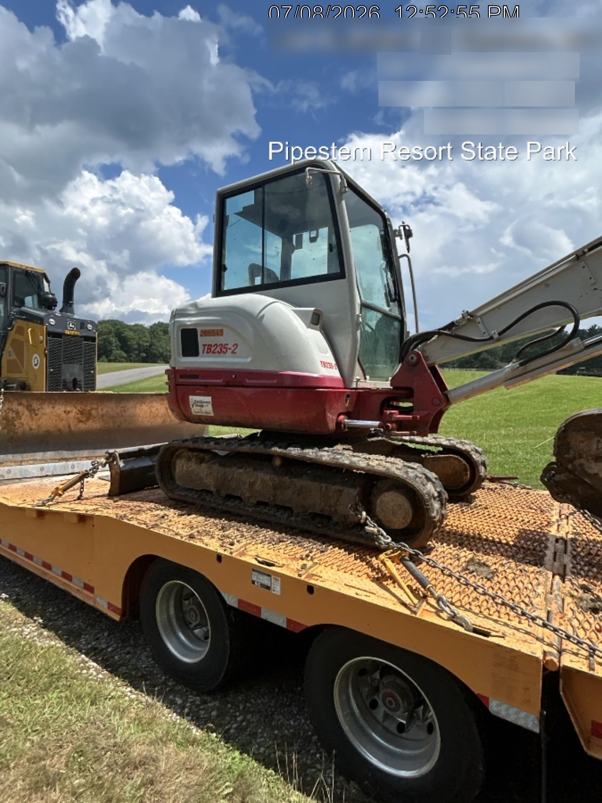 2022 TAKEUCHI TB235-2CR