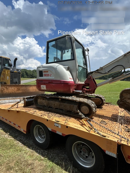 2022 TAKEUCHI TB235-2CR