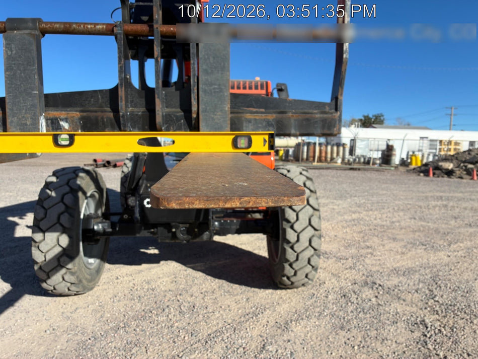 2024 SKYTRAK 8042
