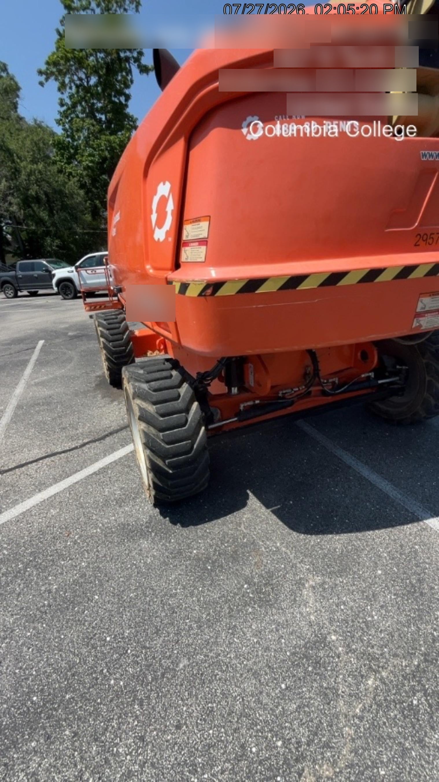 2023 JLG 660SJ