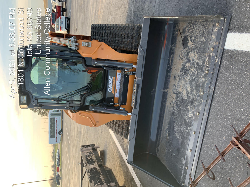2021 CASE TR310B