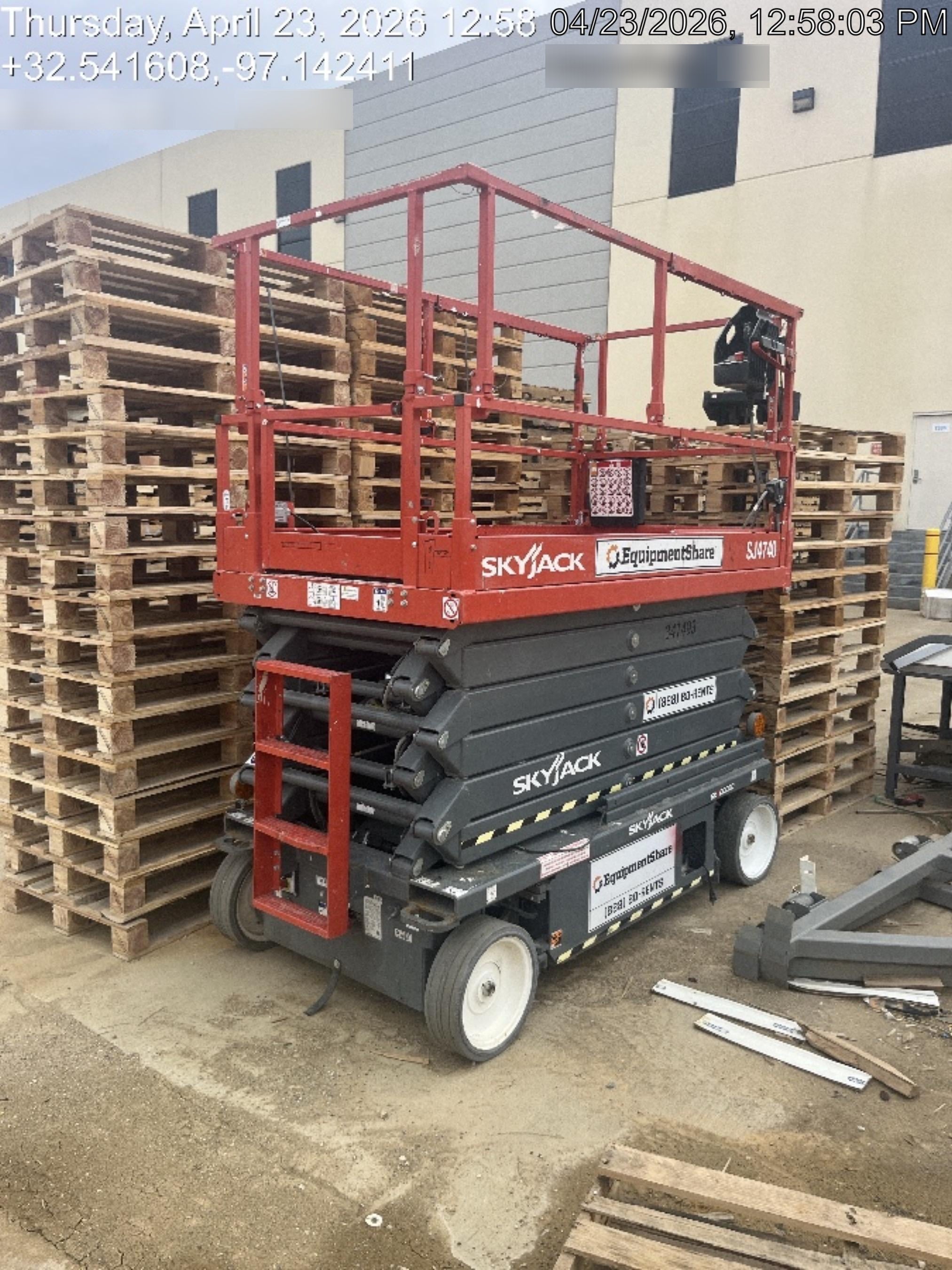 2023 SKYJACK SJ4740