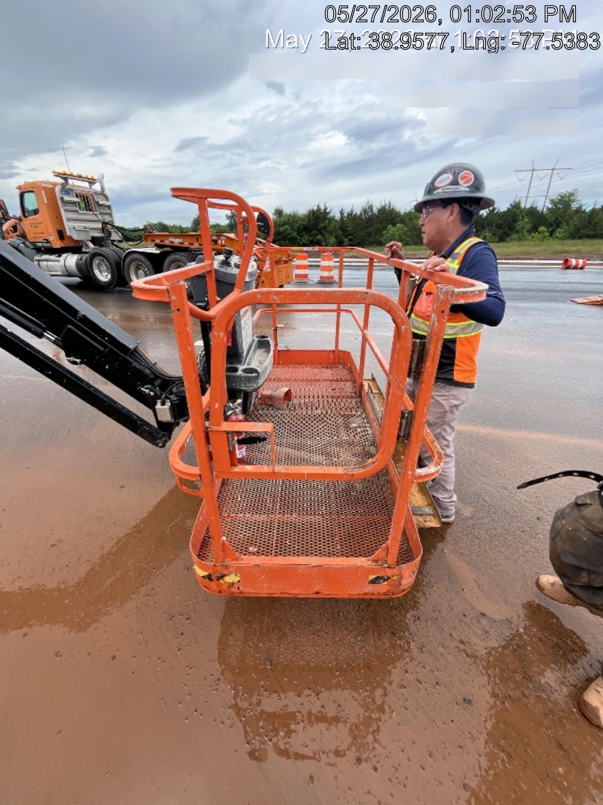 2025 JLG 860SJ