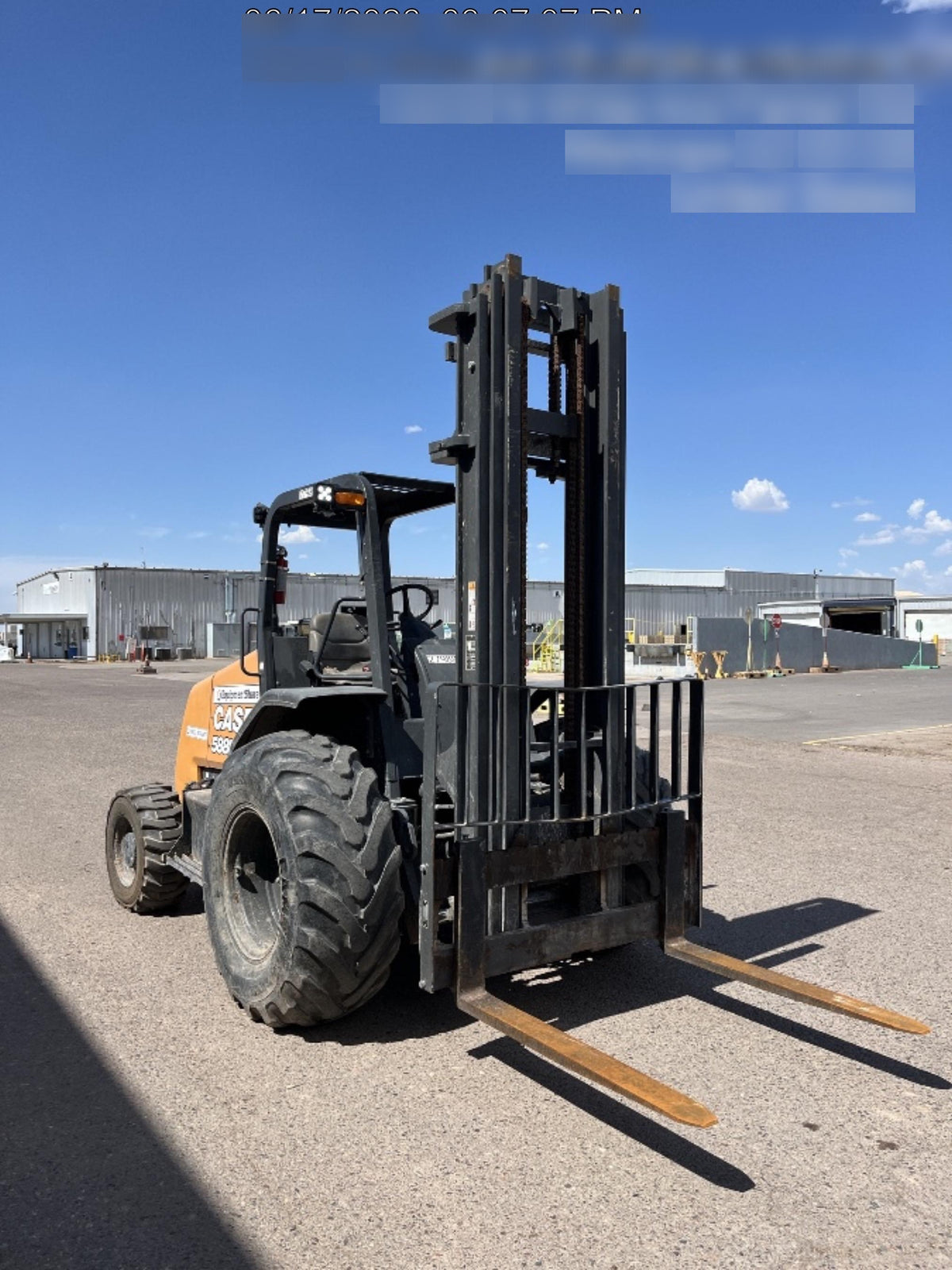 2023 CASE 588H