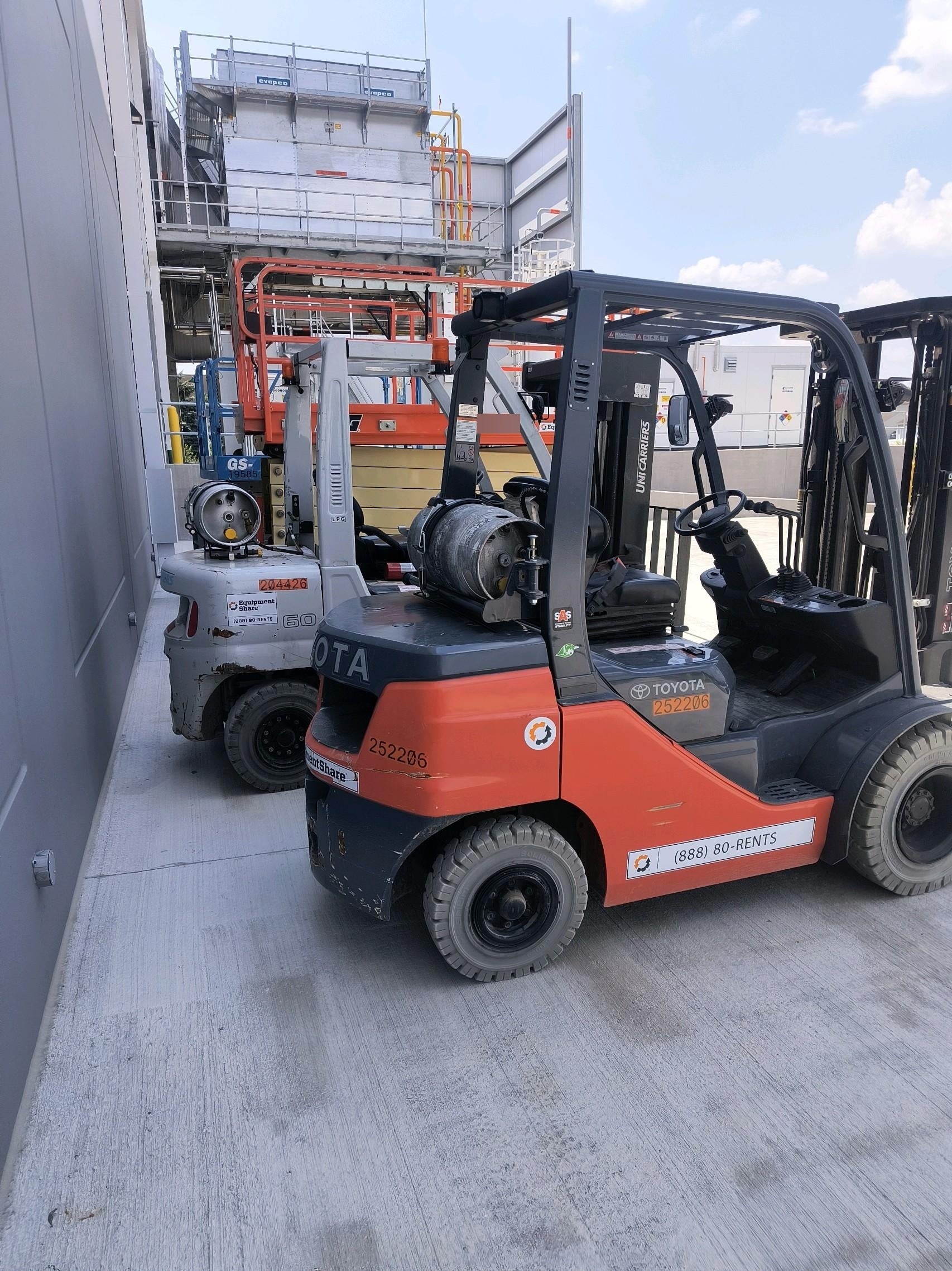 2022 UNICARRIER MUG1F2A30DV QUAD