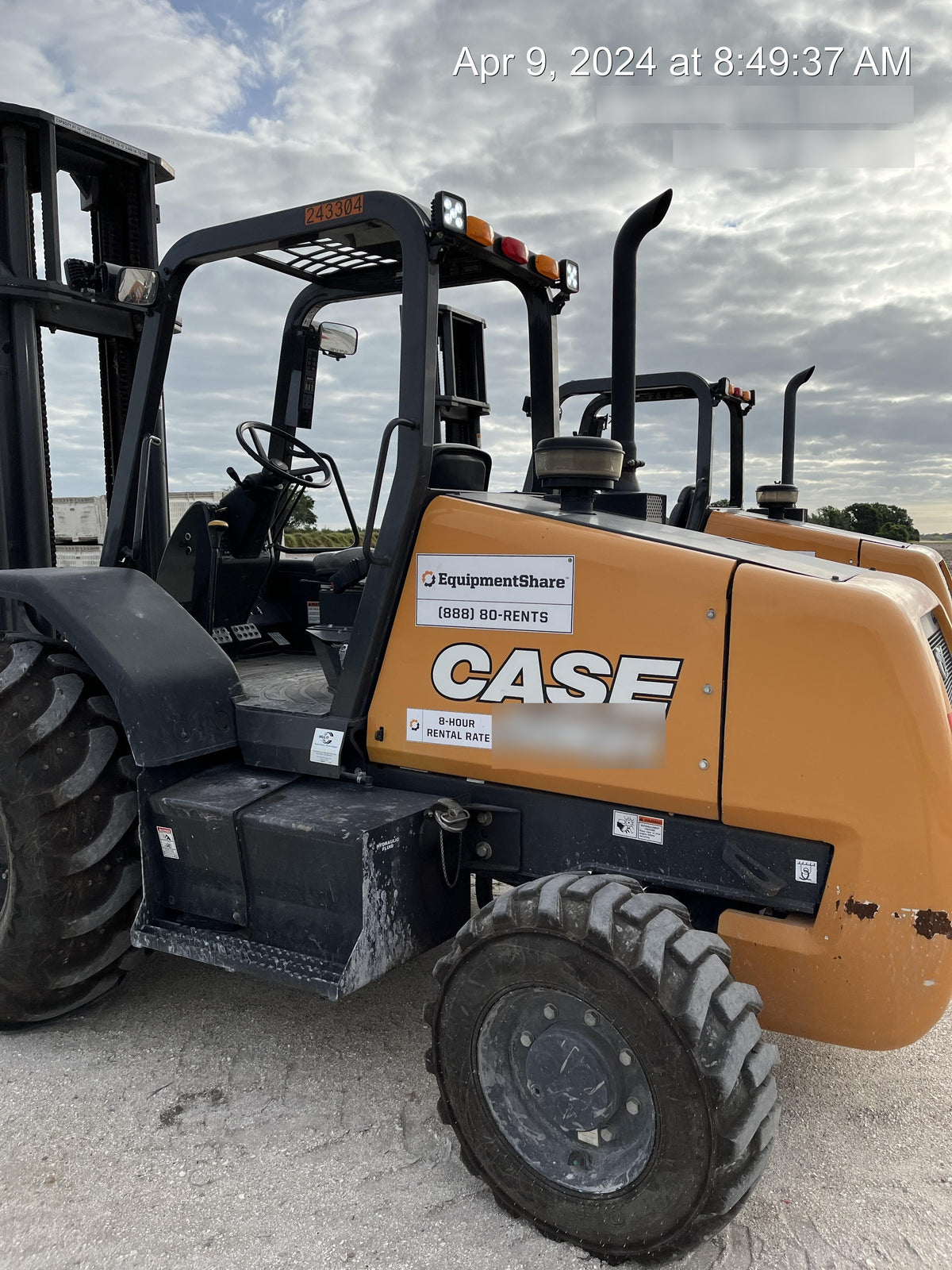 2022 CASE 586H