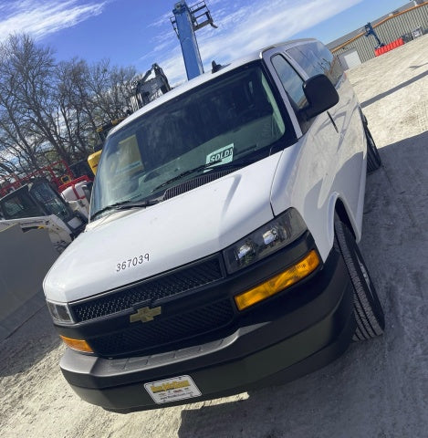2023 CHEVROLET Express Van - Rental