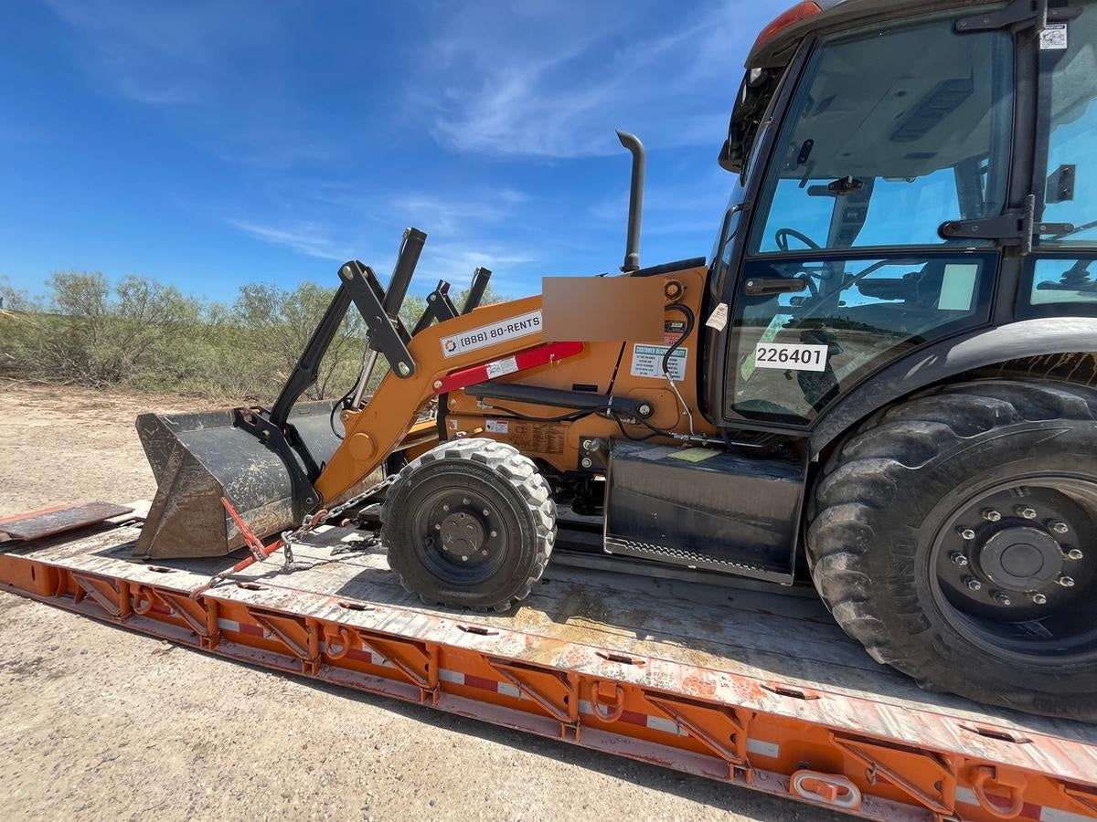 2022 CASE 580N EP - Extendable Backhoe
