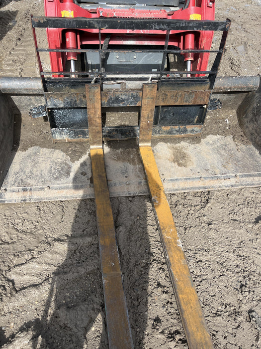 2022 ARROW MATERIAL HANDLING 72" Pallet Forks - Arrow