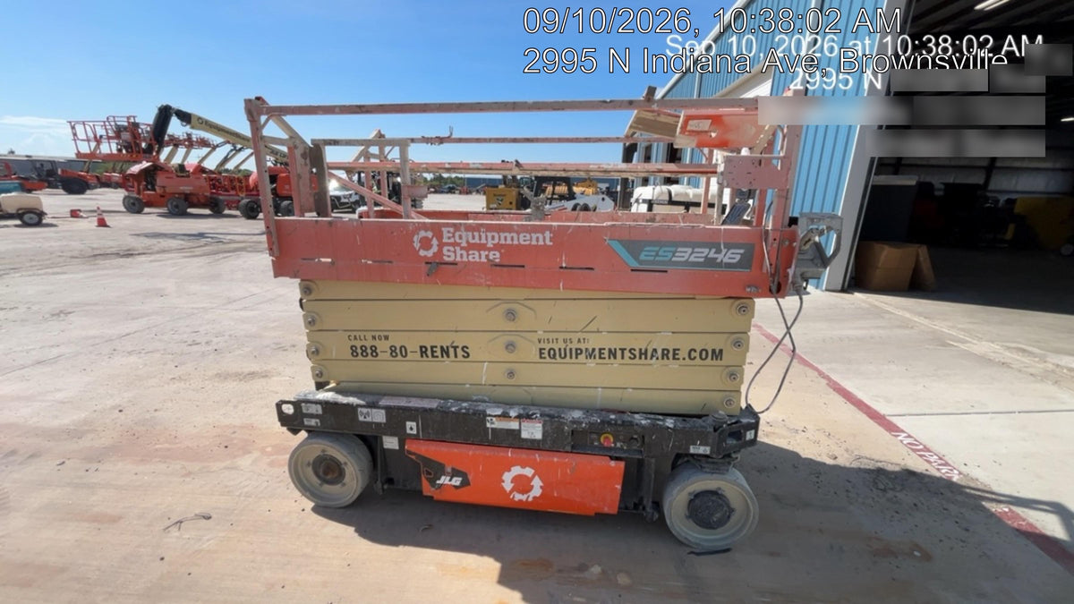2025 JLG ES3246