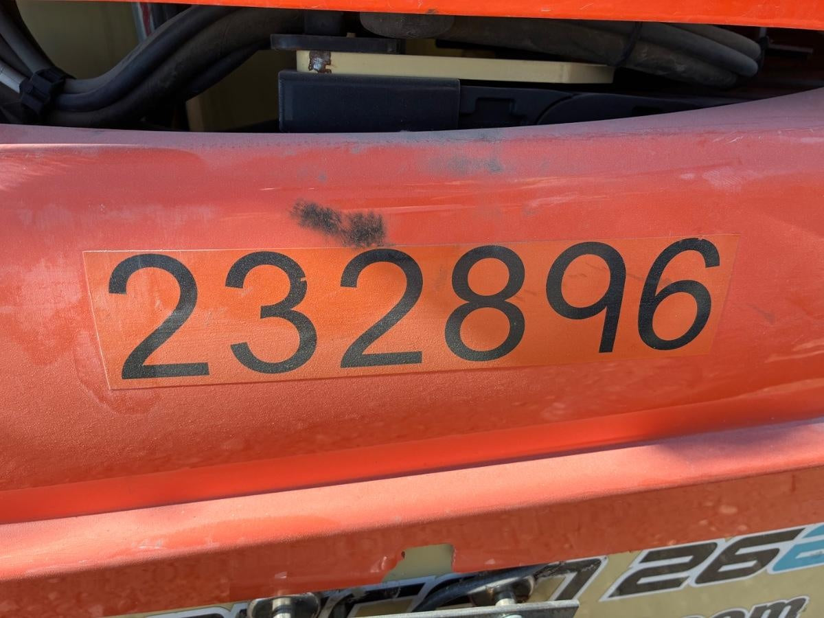 2022 JLG 26E