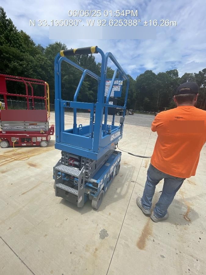 2021 GENIE GS-1330m