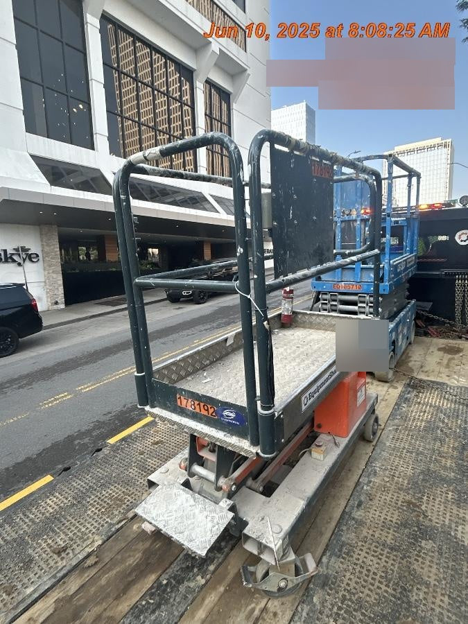 2021 JLG 1030P