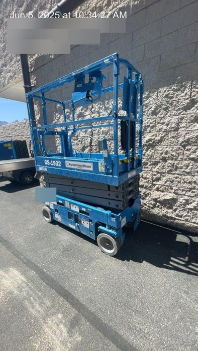 2021 GENIE GS-1932